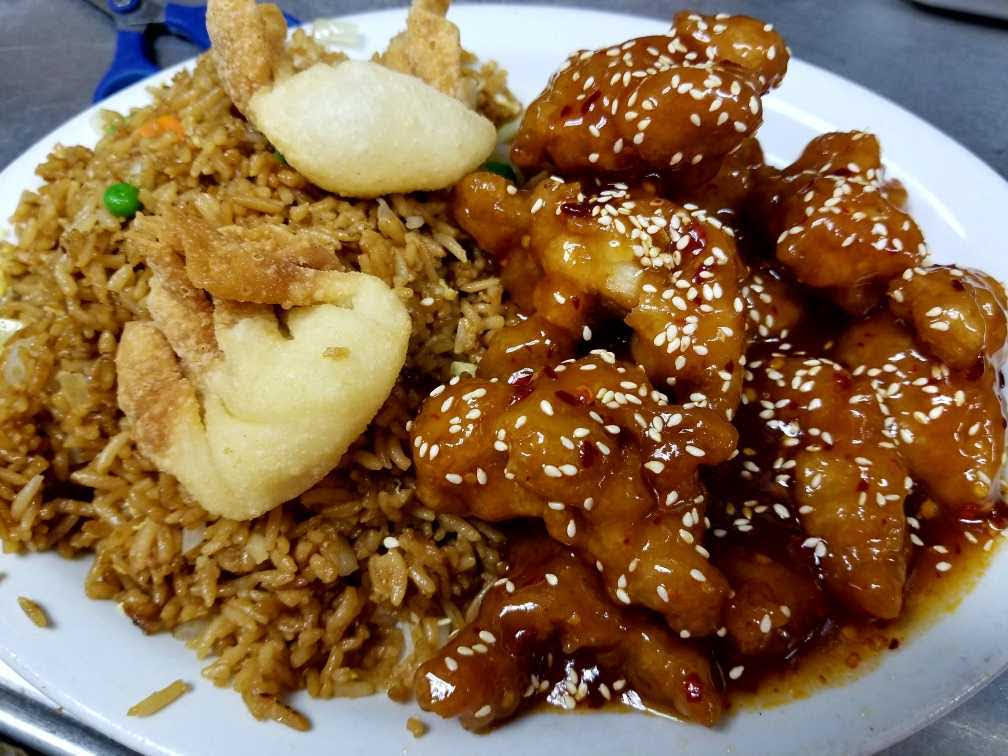 China Restaurant Is A Roseville Treasure Where Food Is Served With A Smile